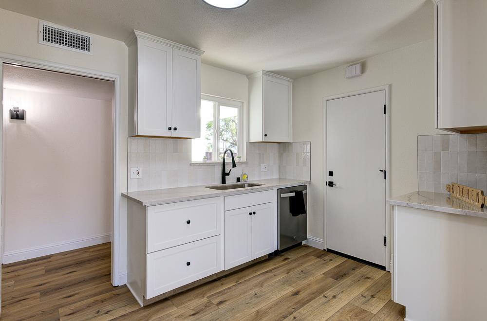 4745 N 5Th St, Fresno, CA 93726