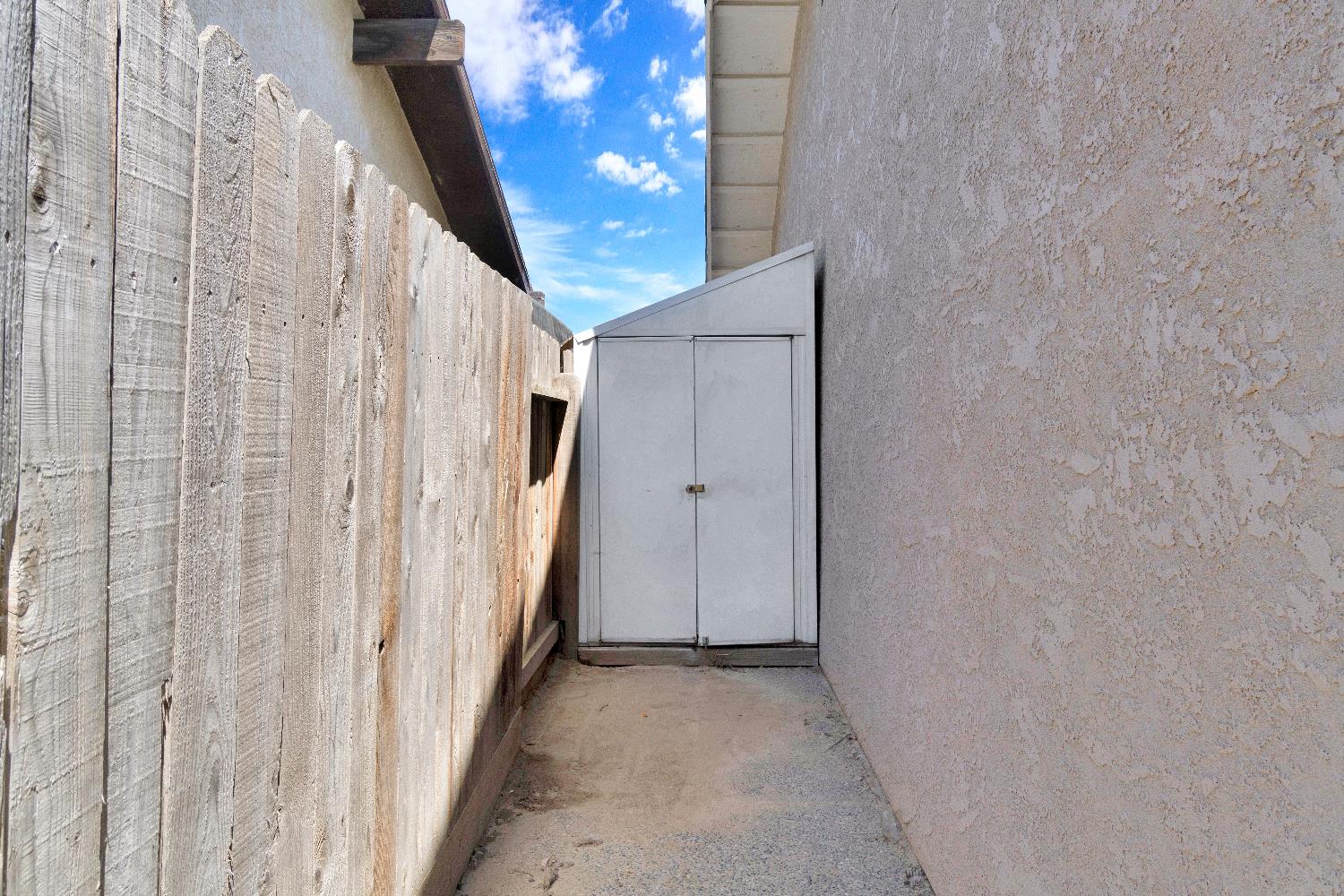 2607 Nelson Blvd, Selma, CA 93662