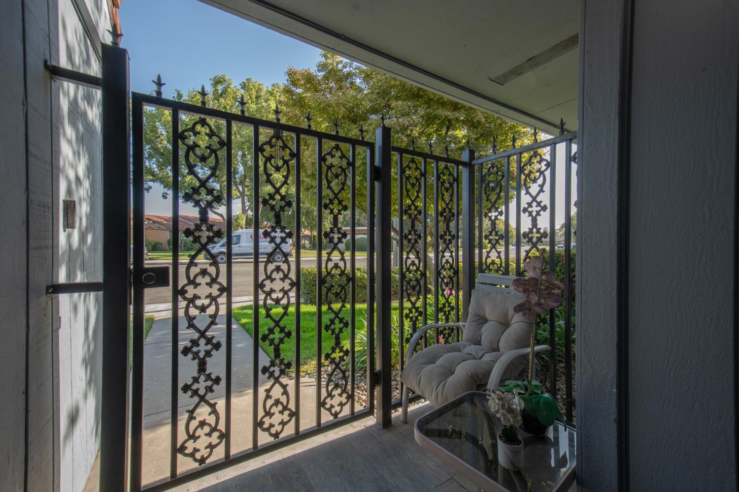 1915 W Santa Ana Ave, Fresno, CA 93705