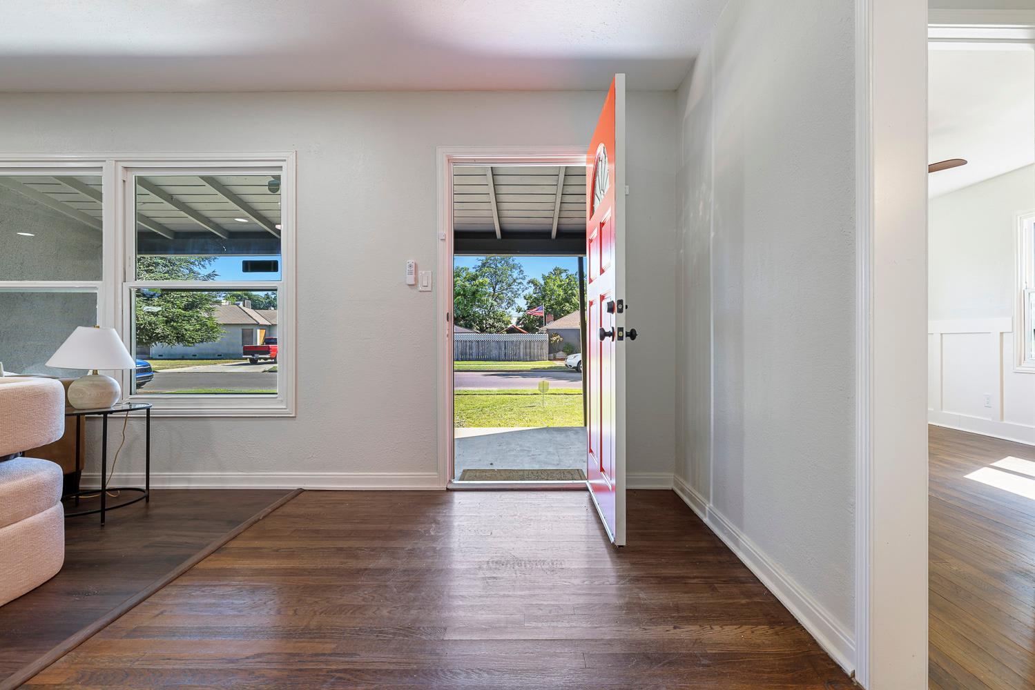 913 E Garland Ave, Fresno, CA 93704