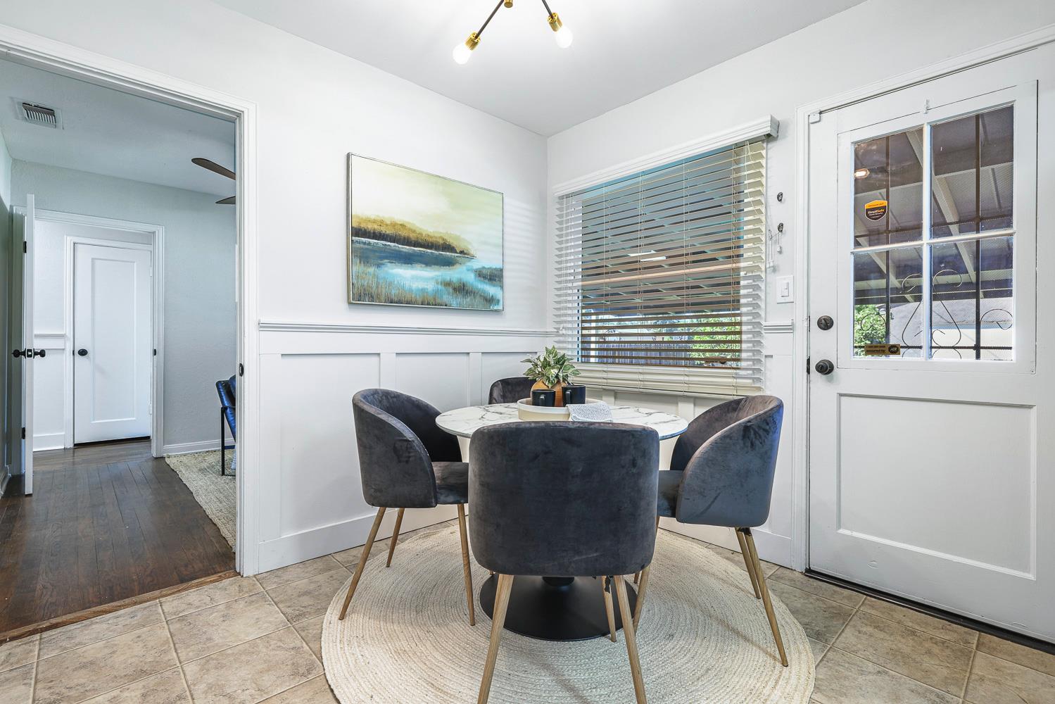 913 E Garland Ave, Fresno, CA 93704