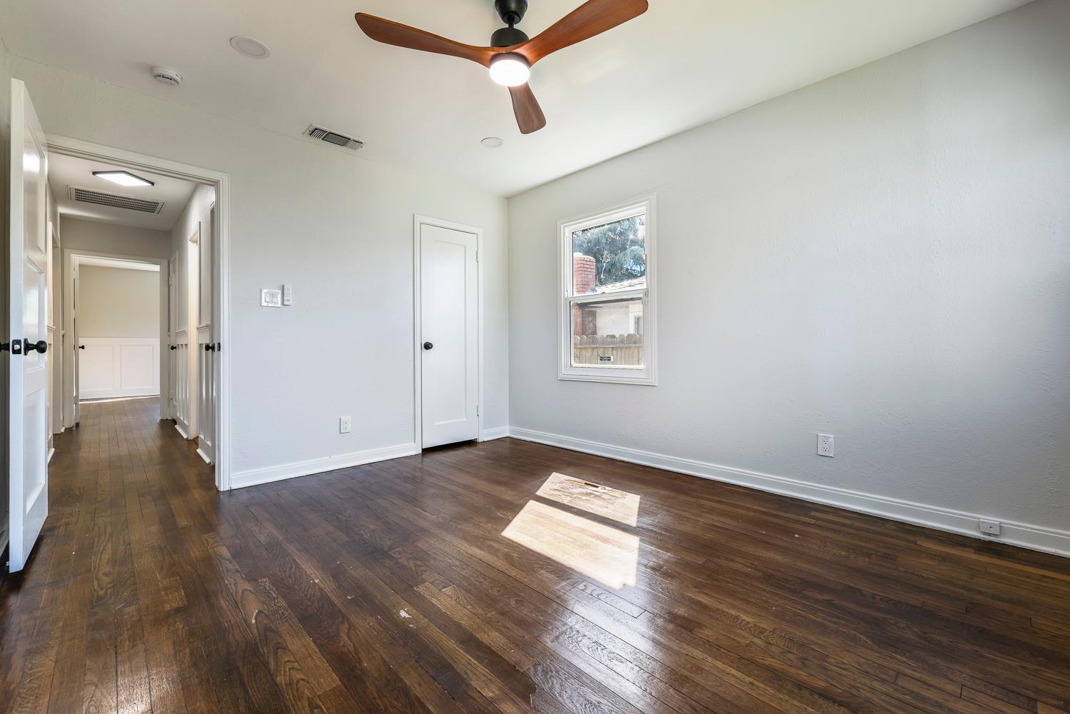 913 E Garland Ave, Fresno, CA 93704