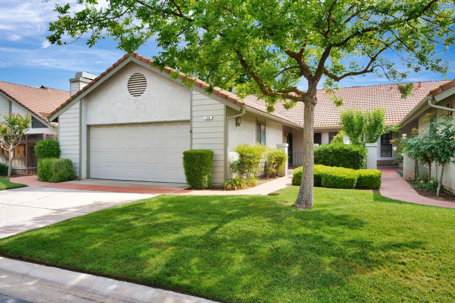 1229 W Bullard #114, Fresno, CA 93711