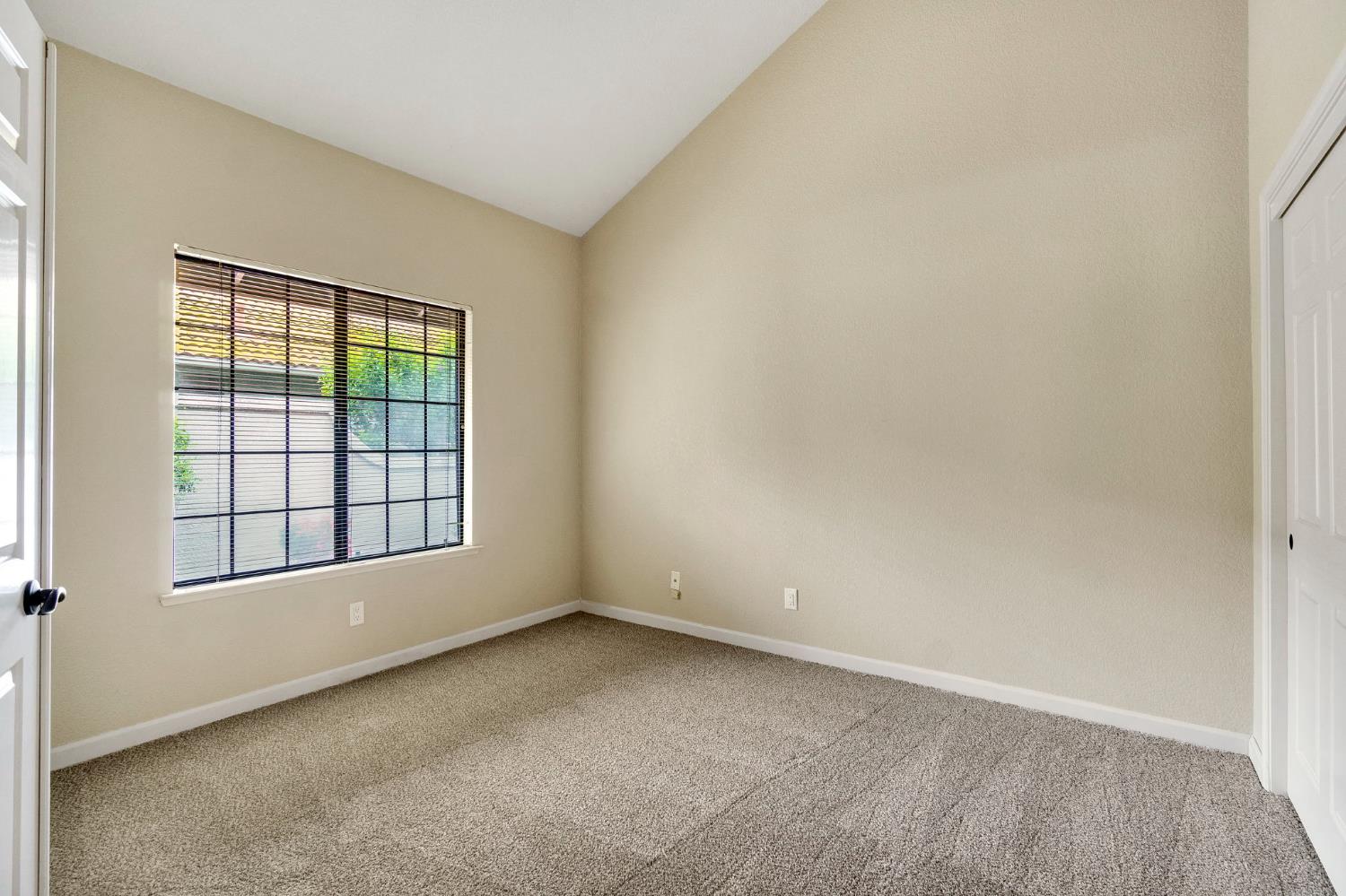 1229 W Bullard #114, Fresno, CA 93711