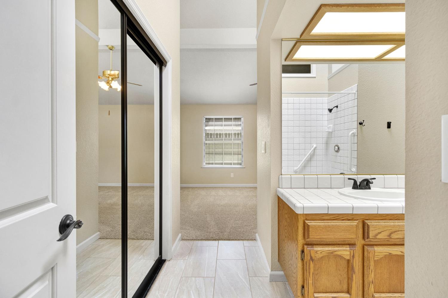 1229 W Bullard #114, Fresno, CA 93711