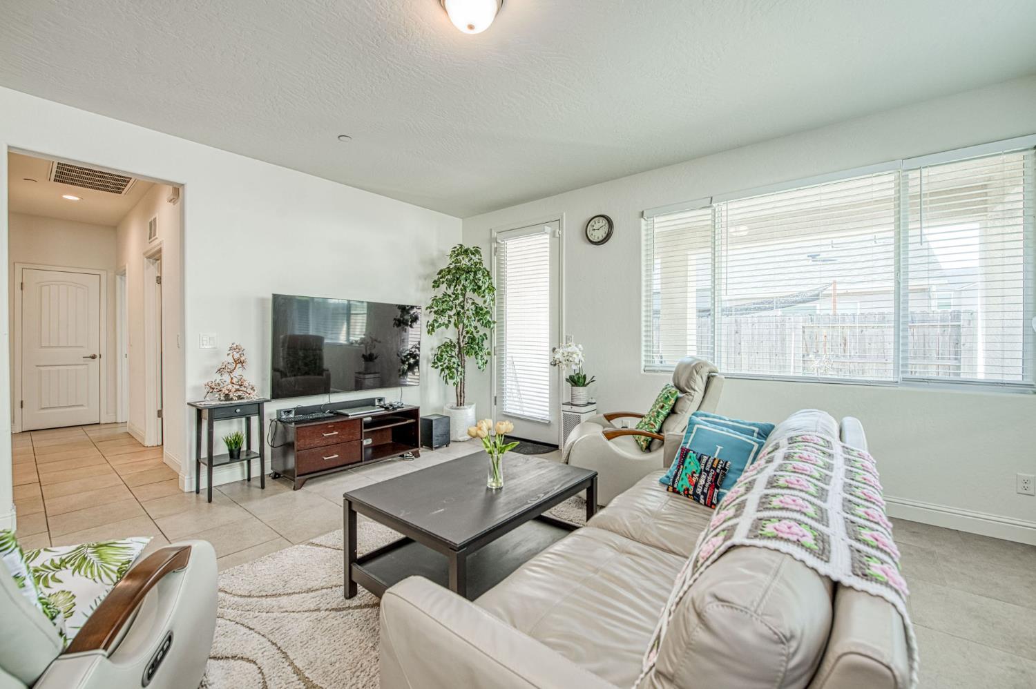 3852 Morris Ave, Clovis, CA 93619