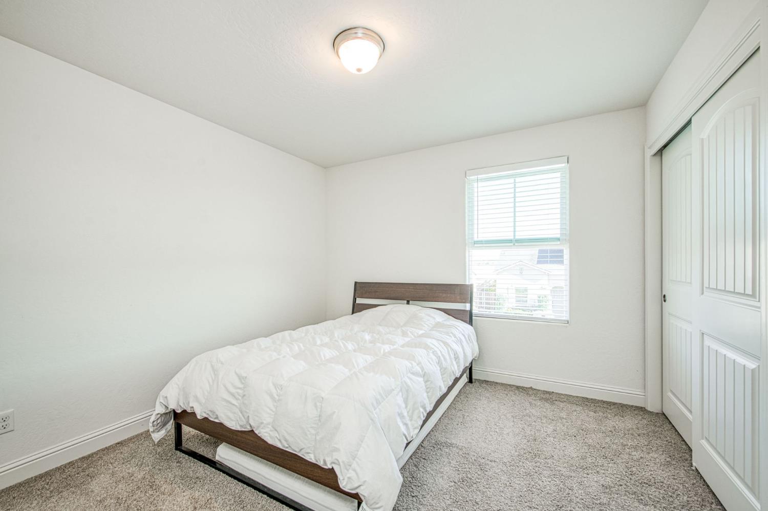 3852 Morris Ave, Clovis, CA 93619