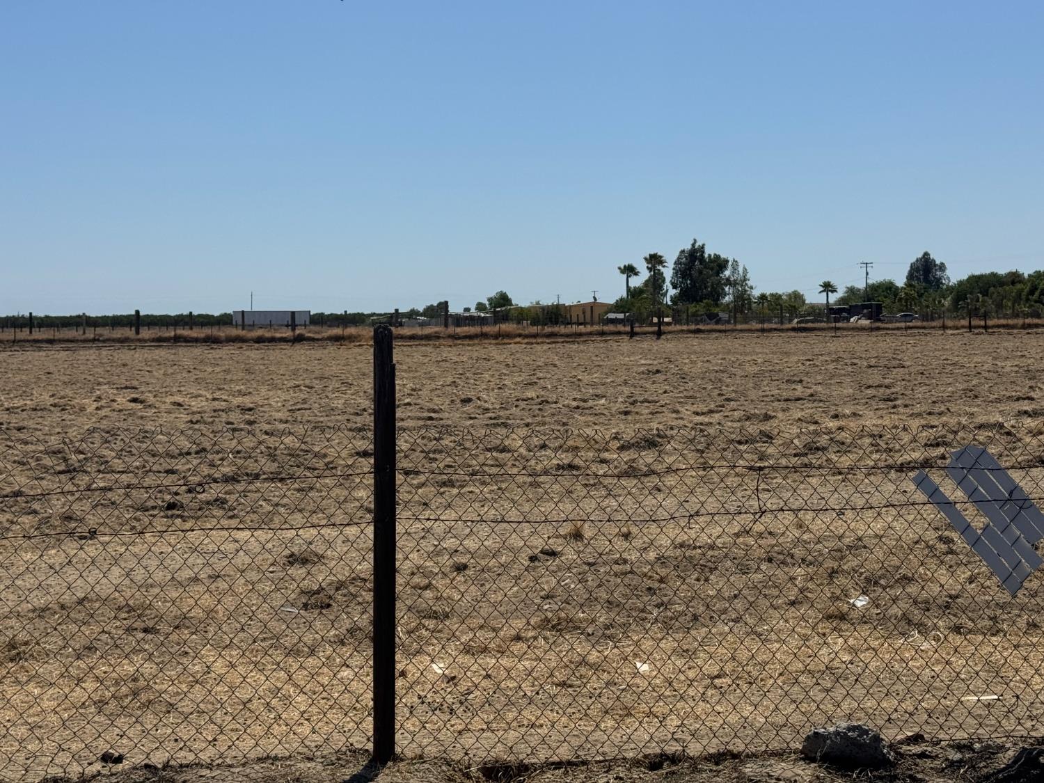 19540 W Central Ave, Kerman, CA 93630