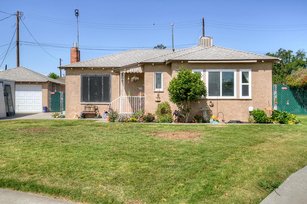 2973 E Simpson Ave, Fresno, CA 93703