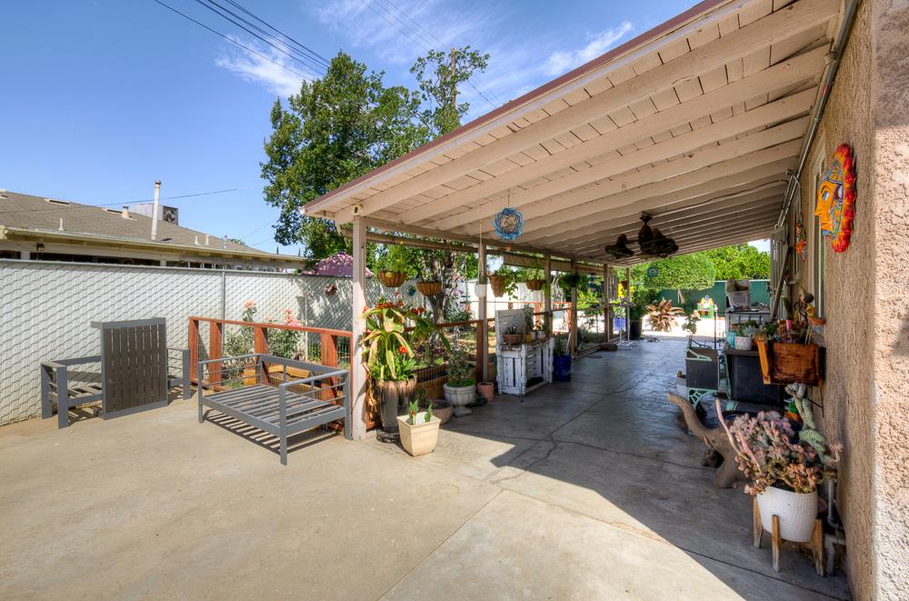 2973 E Simpson Ave, Fresno, CA 93703