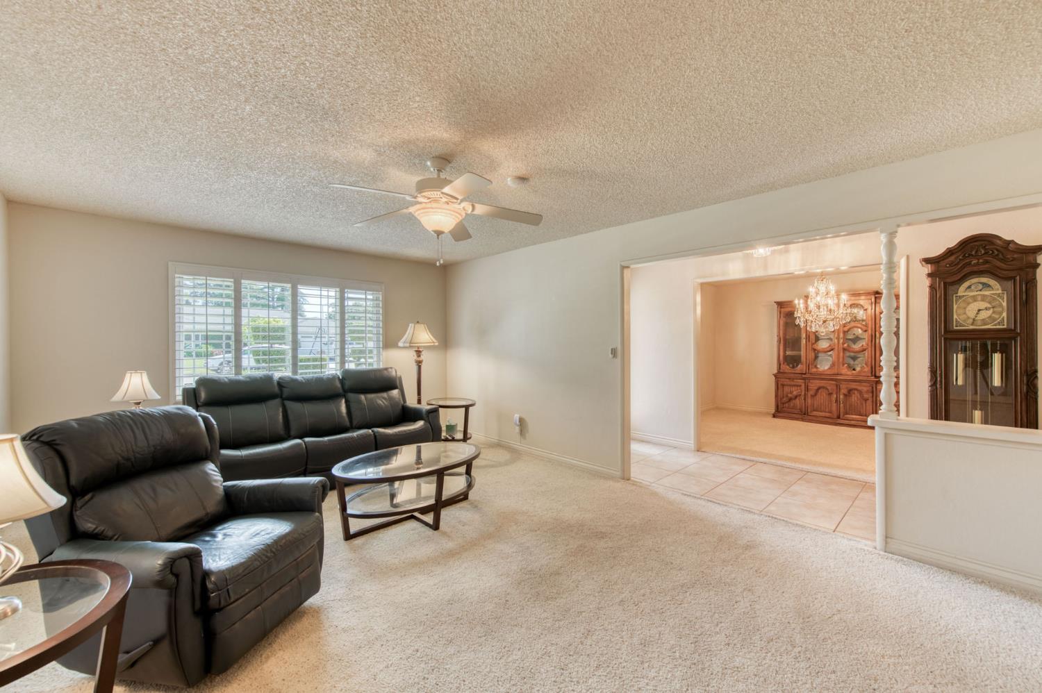 1570 W Warner, Fresno, CA 93711