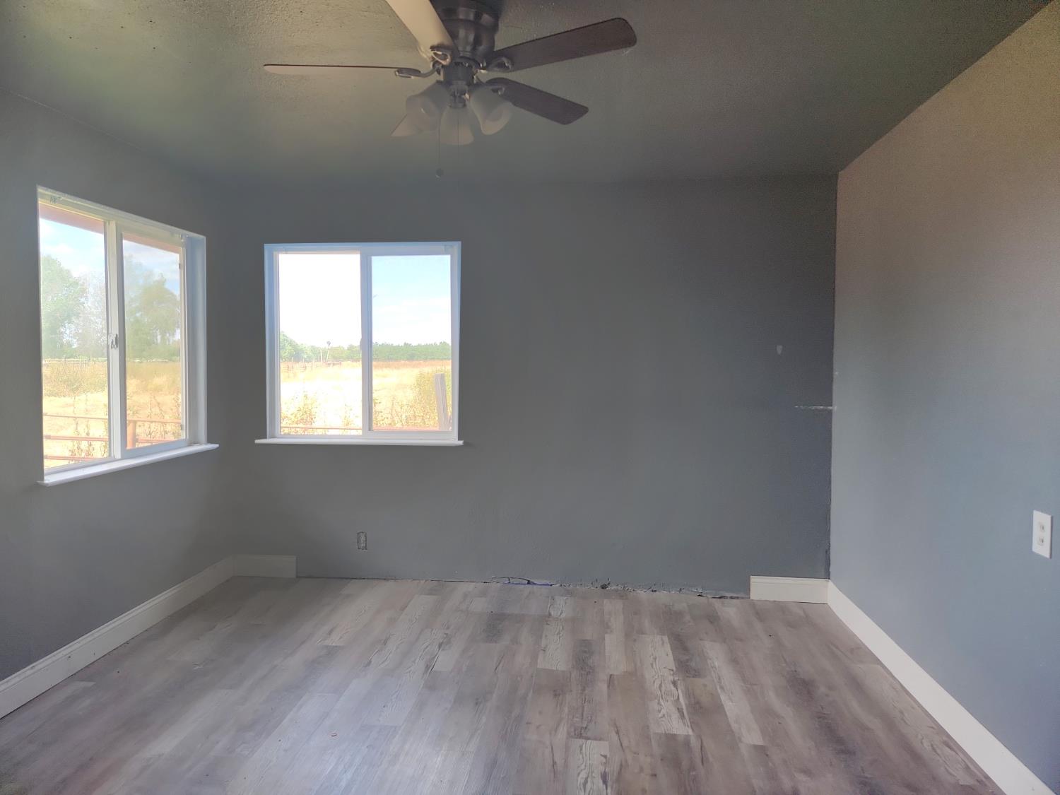 22136 Fairfax Ave, Lemoore, CA 93245