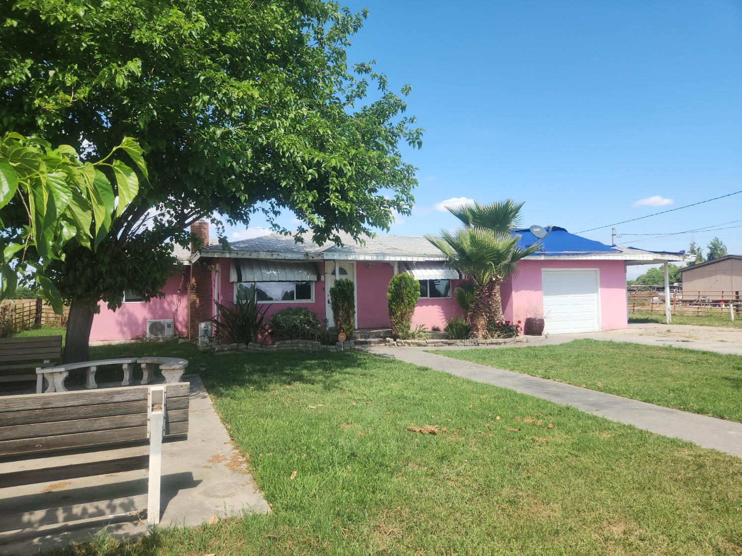 22136 Fairfax Ave, Lemoore, CA 93245