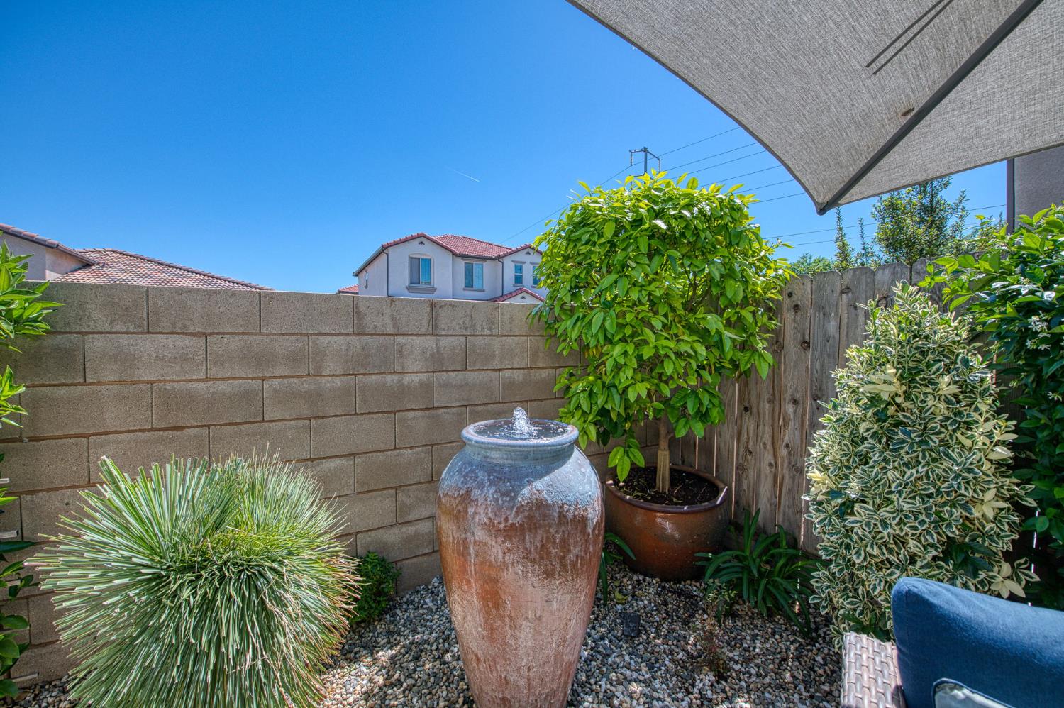 1453 E Via Viola Way, Fresno, CA 93730