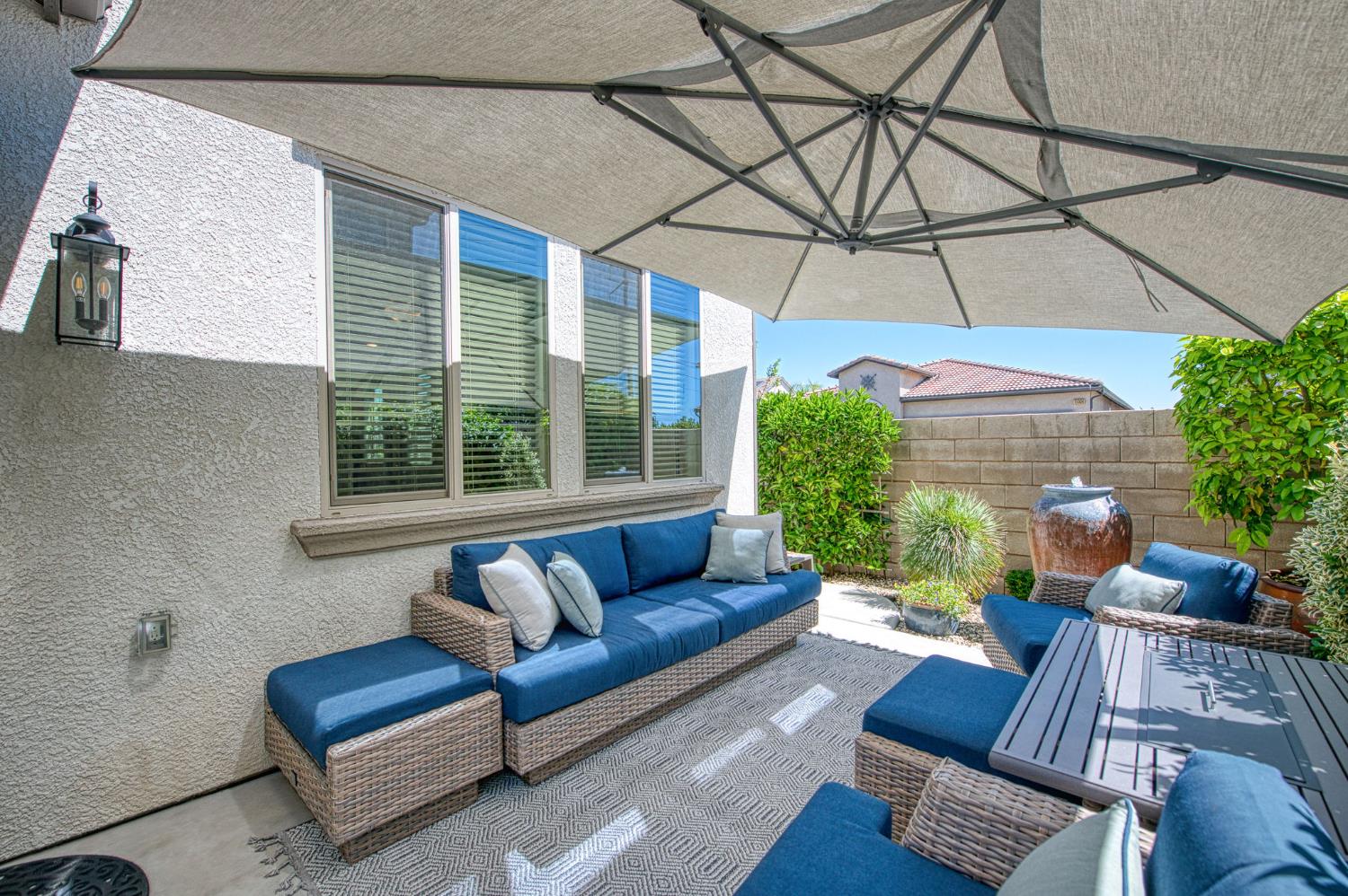 1453 E Via Viola Way, Fresno, CA 93730