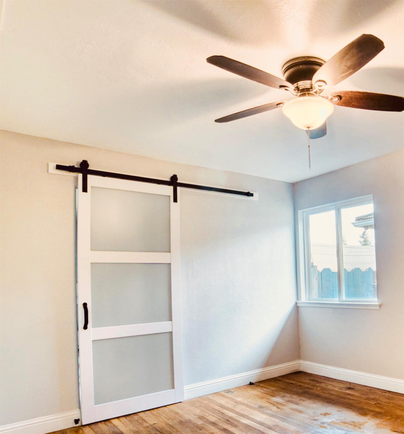 1712 W 5Th St, Madera, CA 93637