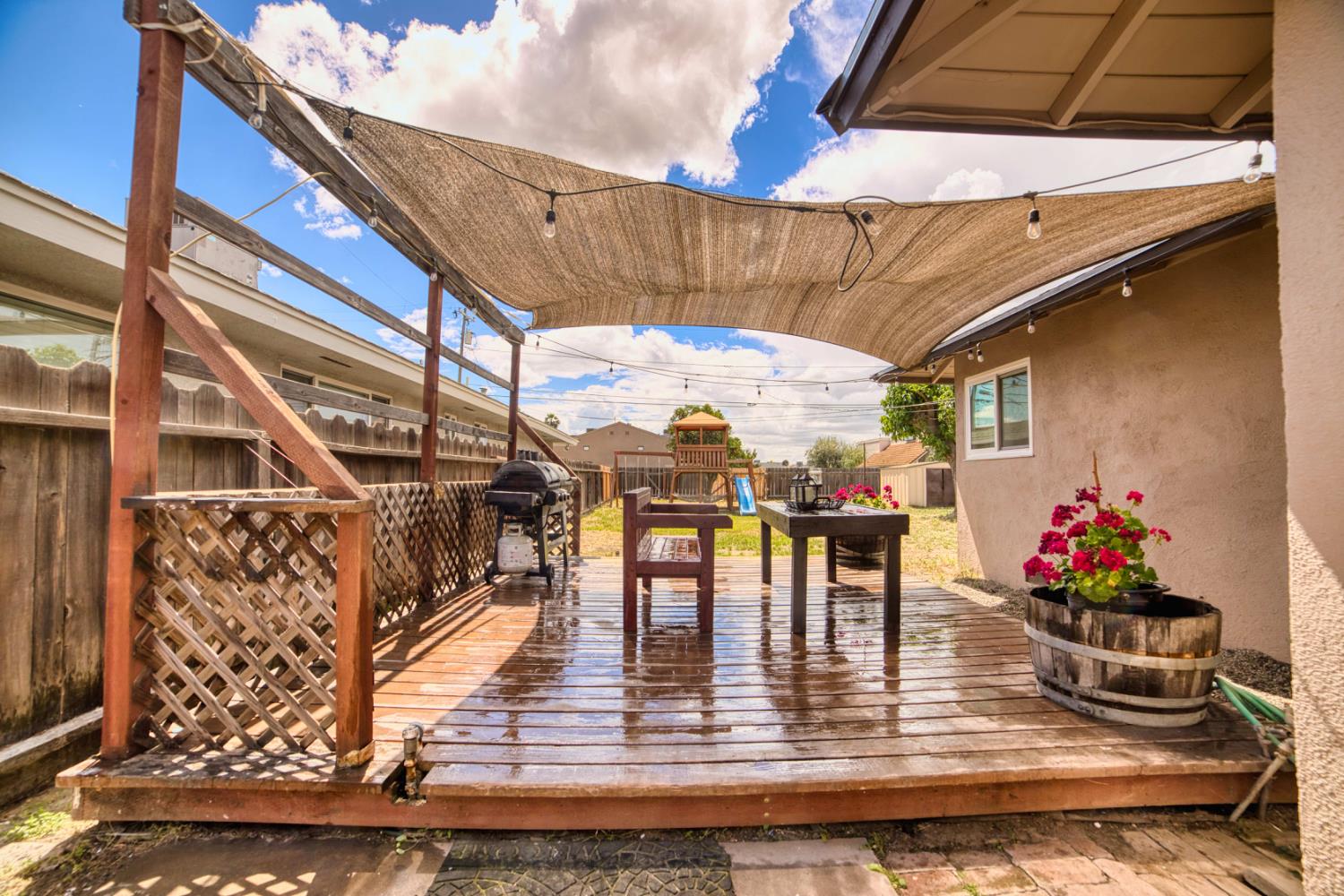 1712 W 5Th St, Madera, CA 93637