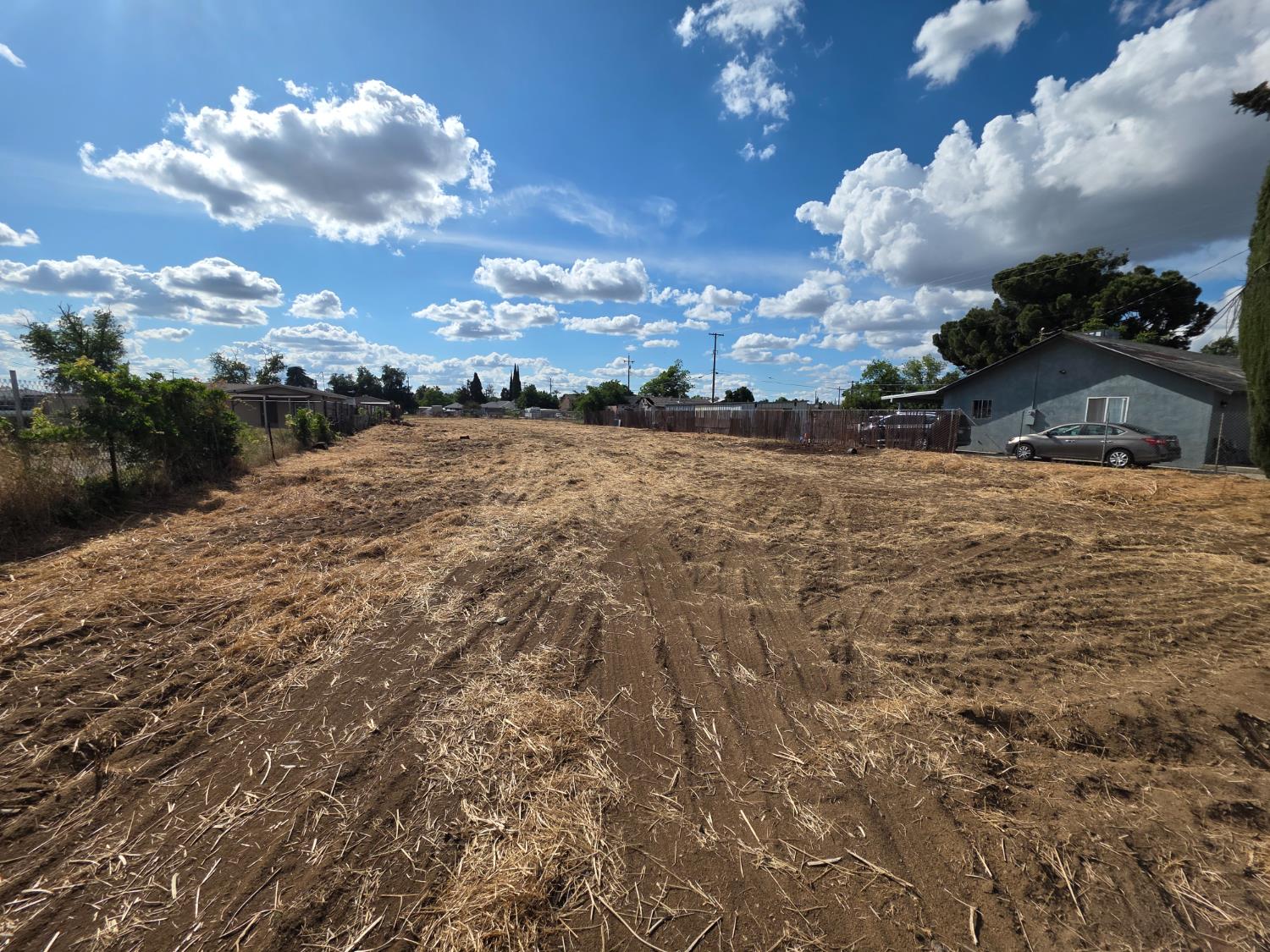 2074 S Hayston Ave, Fresno, CA 93702