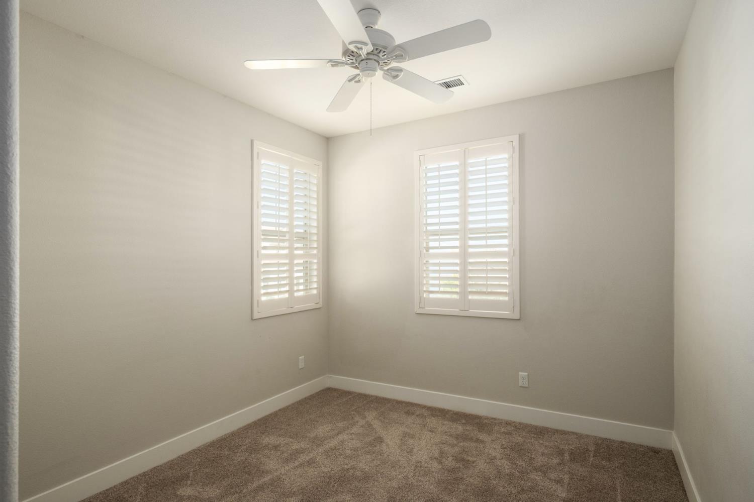 4228 Vineyard Dr, Madera, CA 93636