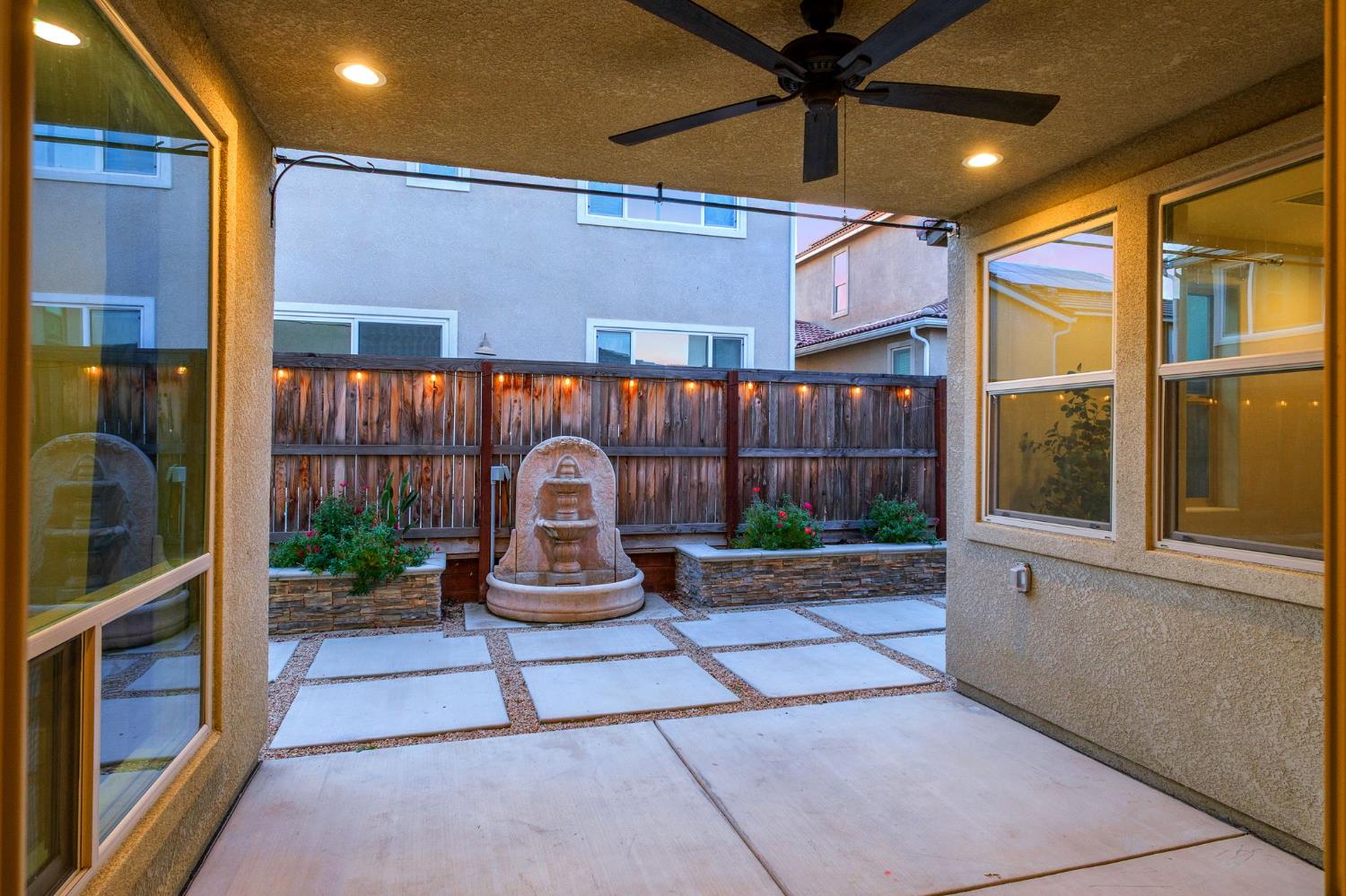 4228 Vineyard Dr, Madera, CA 93636