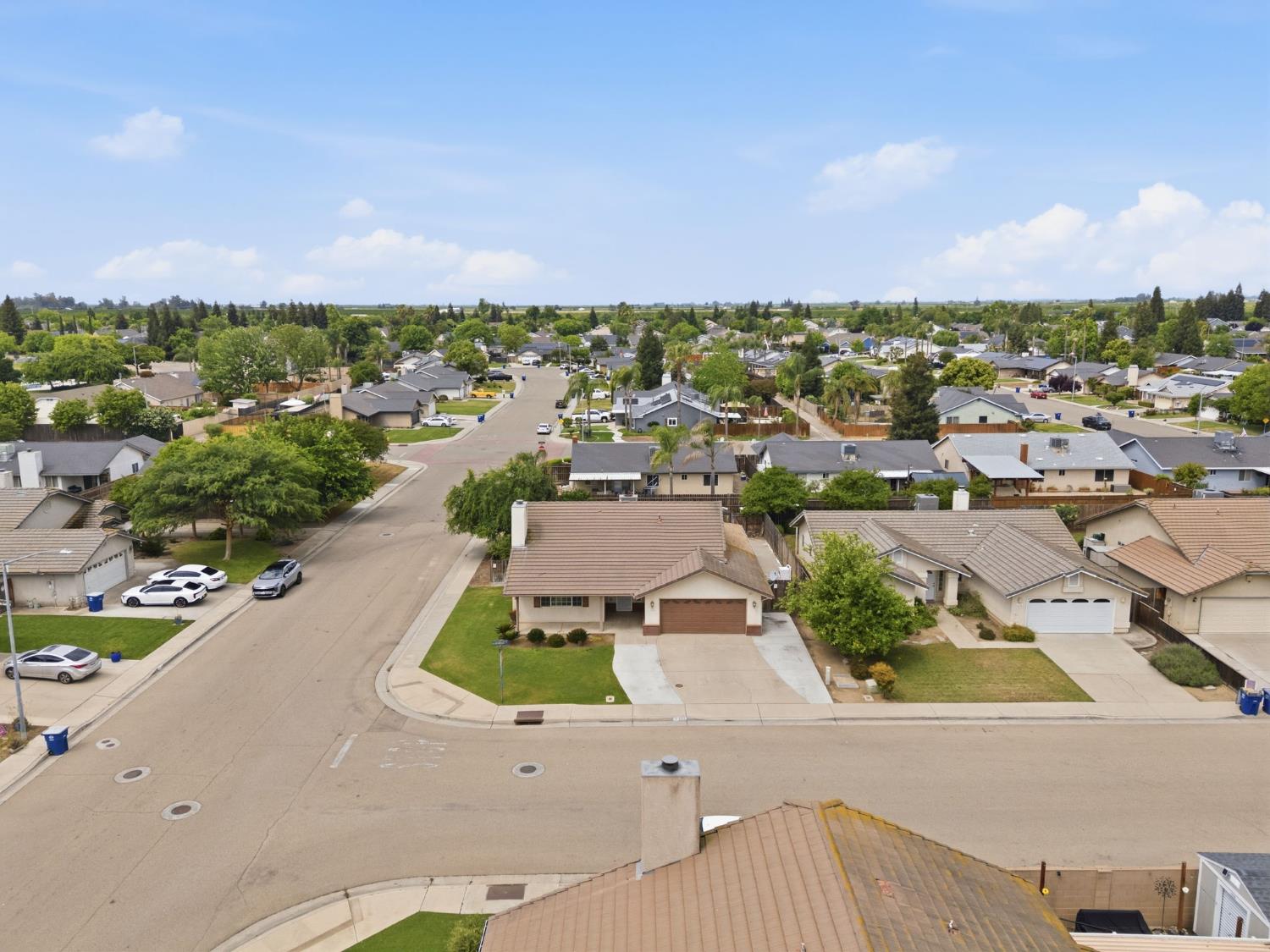 1515 Morgan Dr, Kingsburg, CA 93631