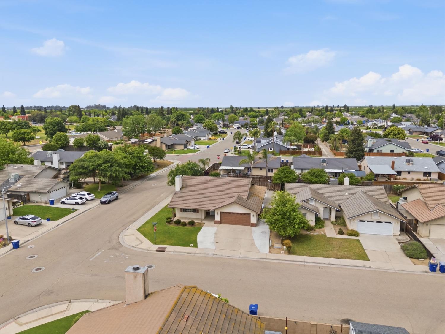 1515 Morgan Dr, Kingsburg, CA 93631