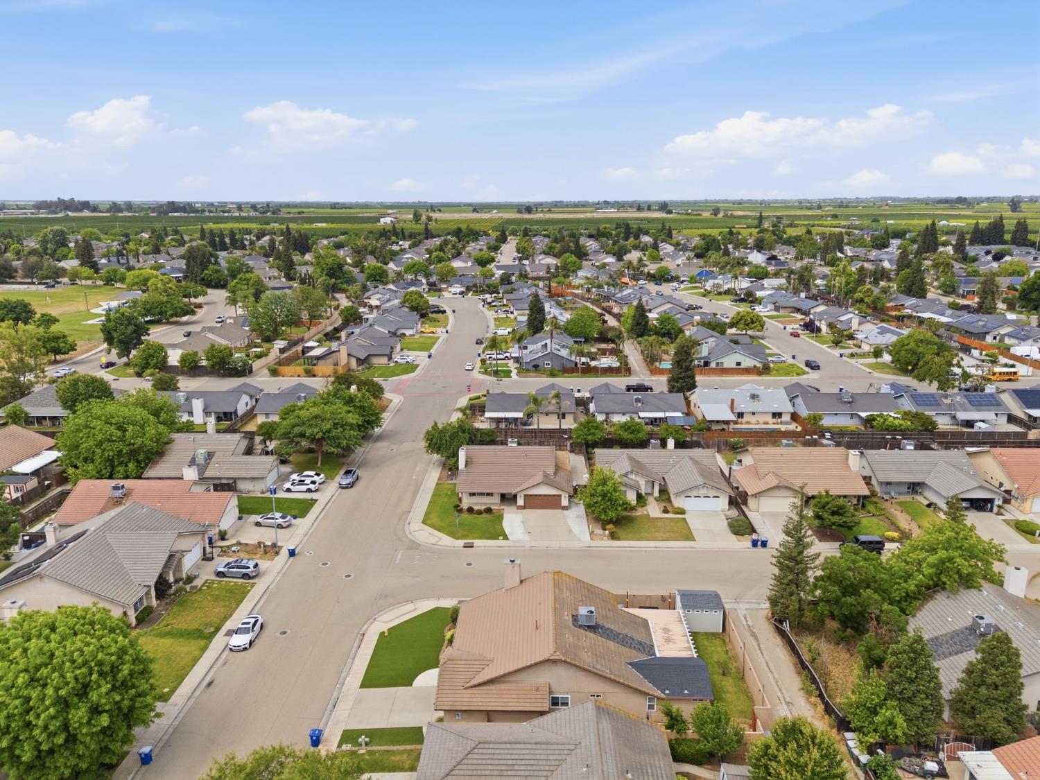 1515 Morgan Dr, Kingsburg, CA 93631