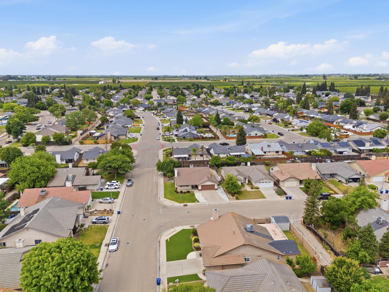 1515 Morgan Dr, Kingsburg, CA 93631