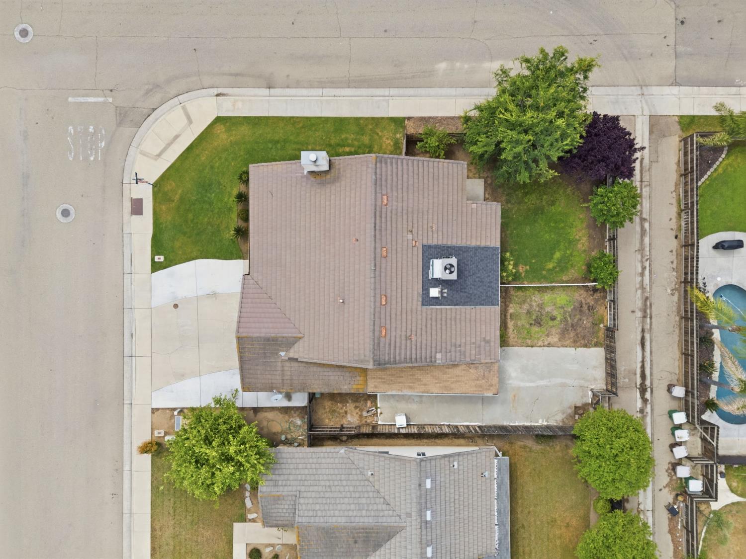 1515 Morgan Dr, Kingsburg, CA 93631