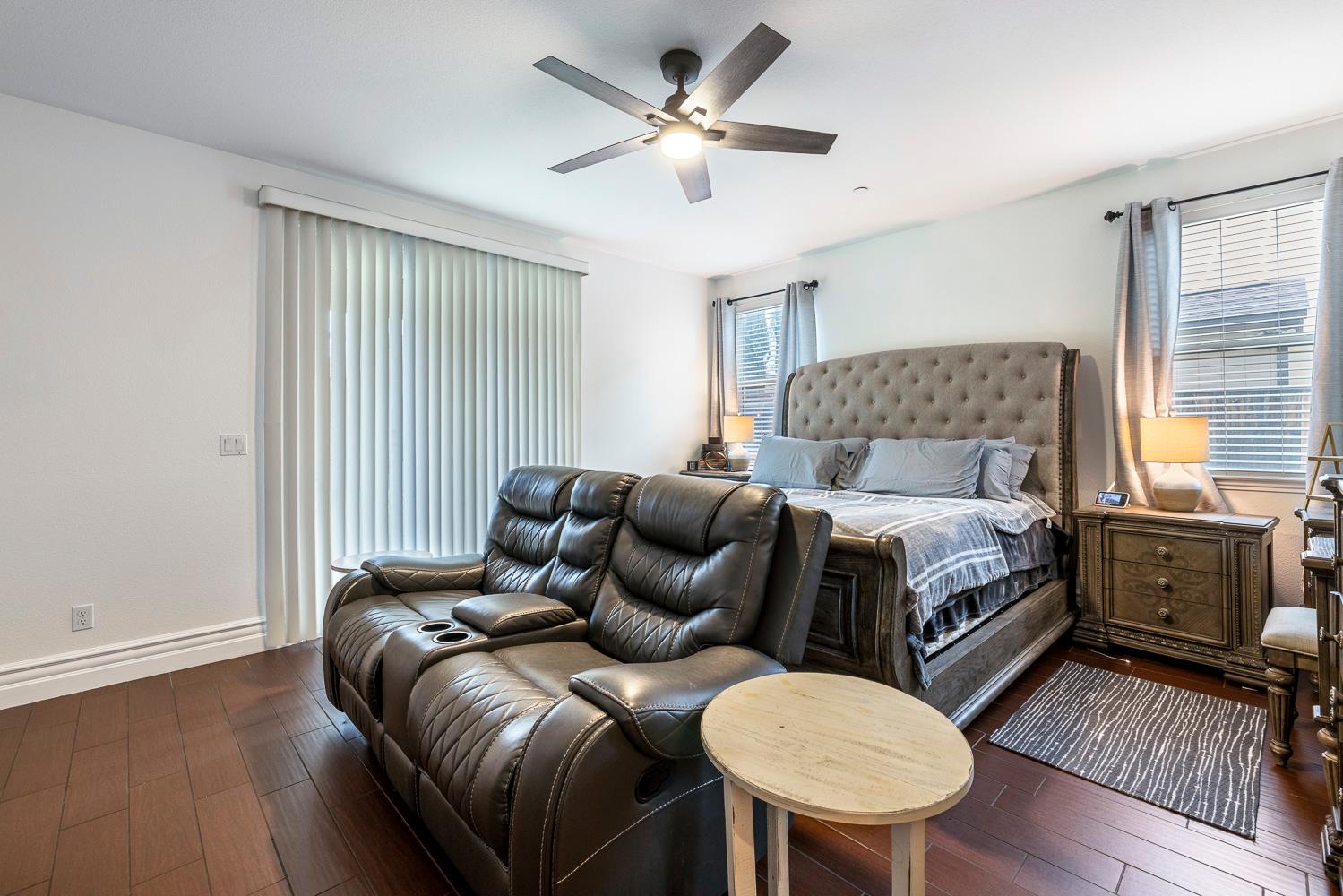 1047 Maine Ave, Clovis, CA 93619