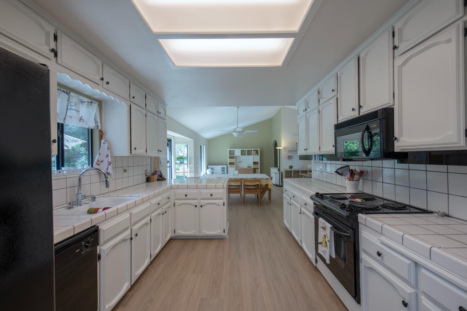 42404 John Muir Dr, Coarsegold, CA 93614