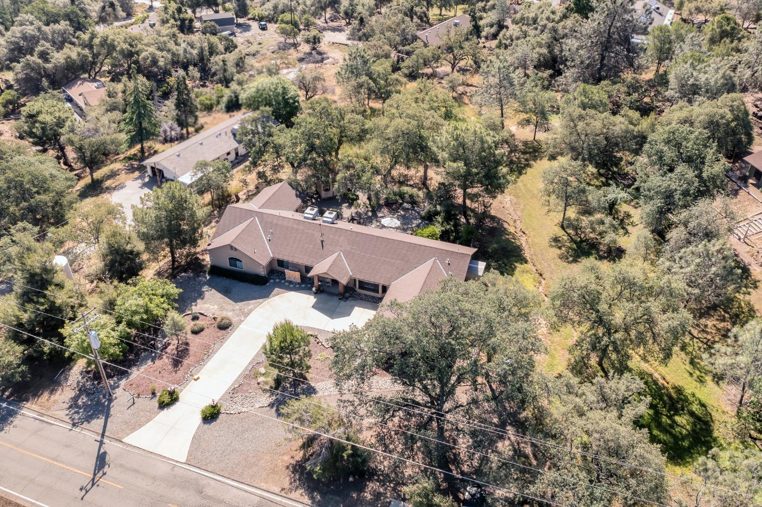 42404 John Muir Dr, Coarsegold, CA 93614