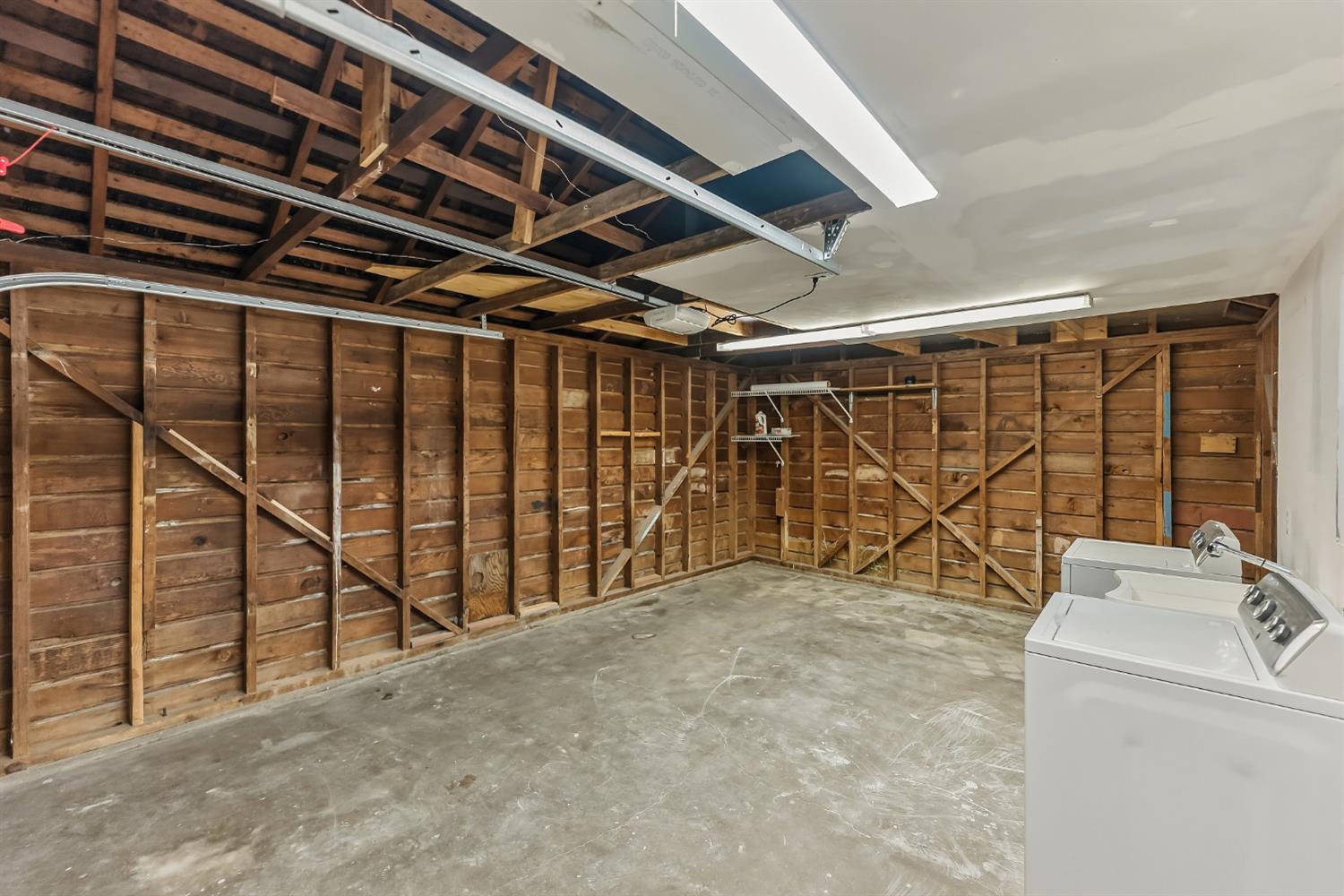 3070 E Peralta Way, Fresno, CA 93703