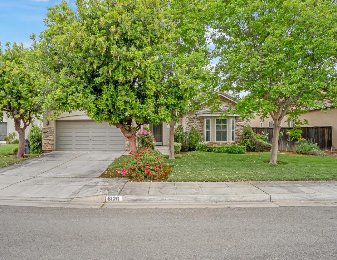6126 W Los Altos Ave, Fresno, CA 93722