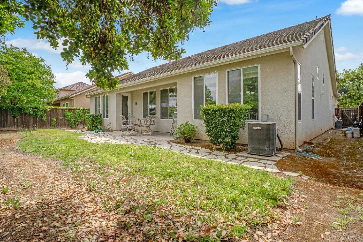 6126 W Los Altos Ave, Fresno, CA 93722
