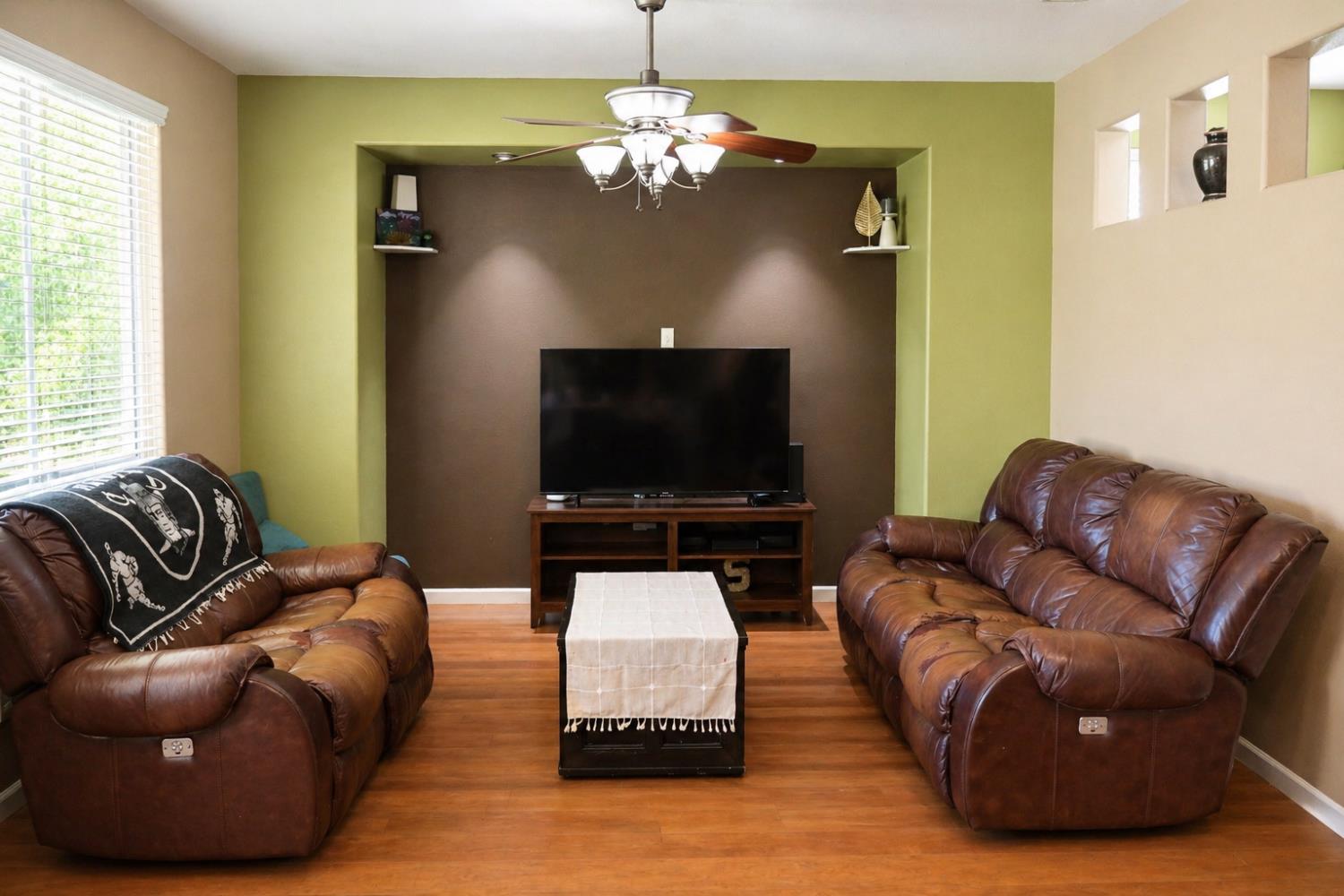 5329 E Geary St, Fresno, CA 93727