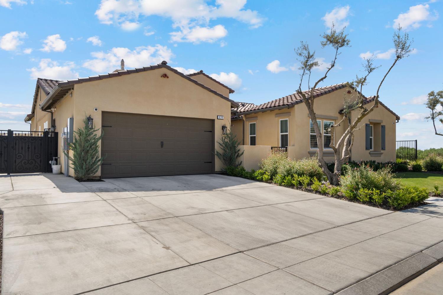 974 Ridgeline Rd W, Madera, CA 93636