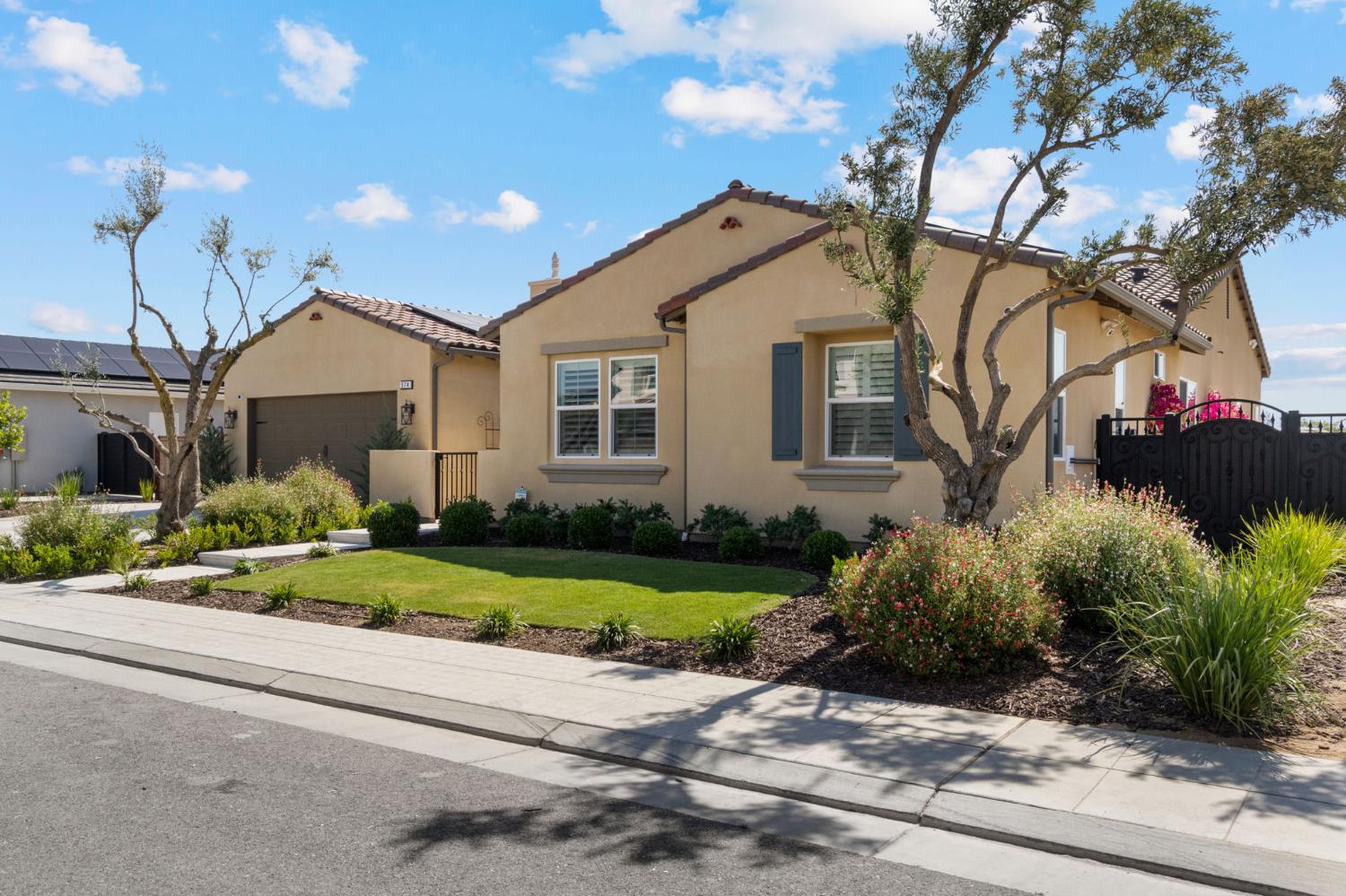 974 Ridgeline Rd W, Madera, CA 93636