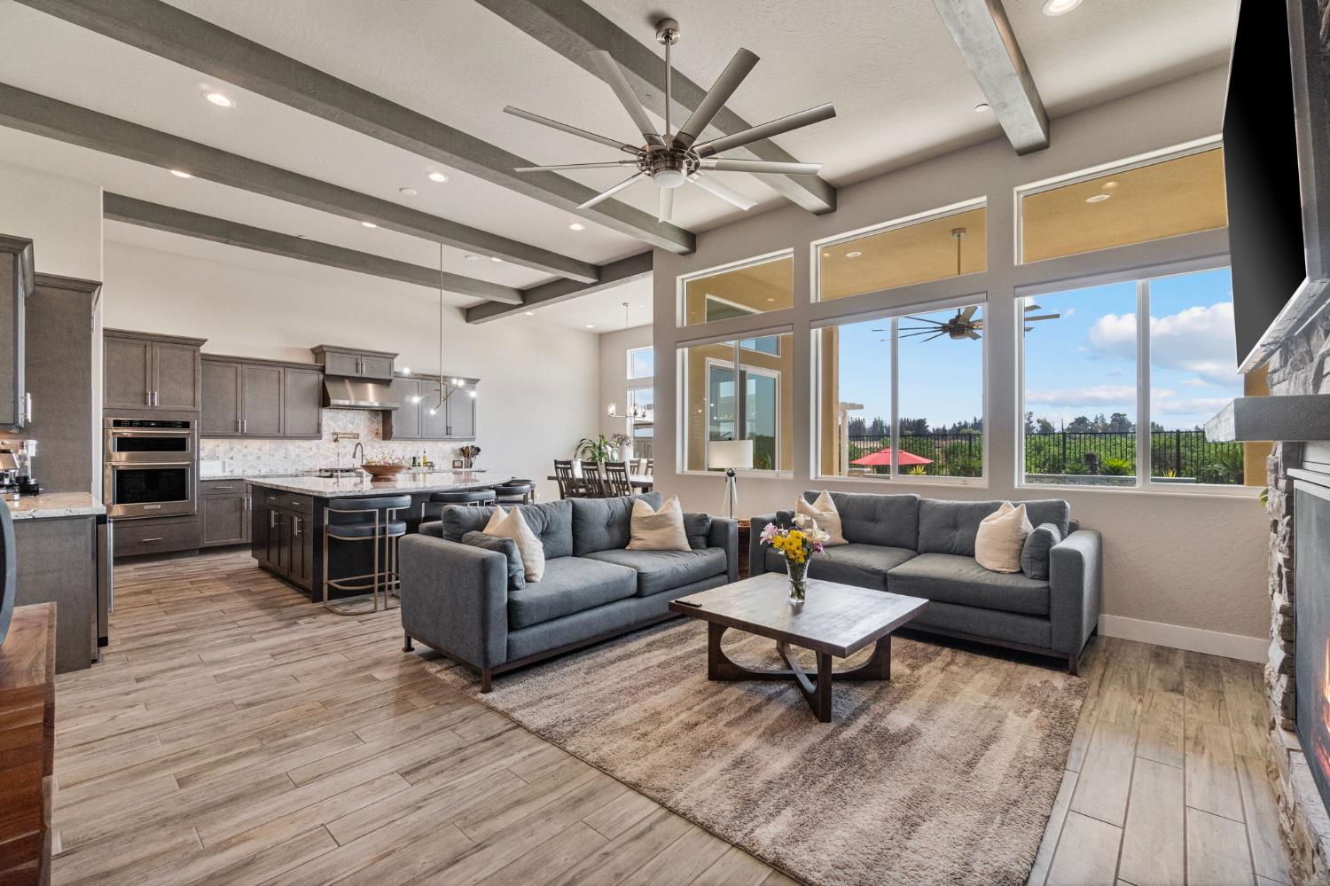 974 Ridgeline Rd W, Madera, CA 93636