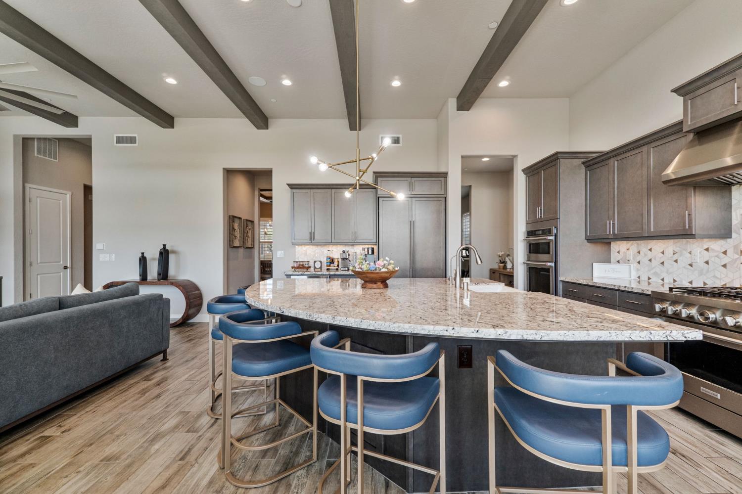 974 Ridgeline Rd W, Madera, CA 93636