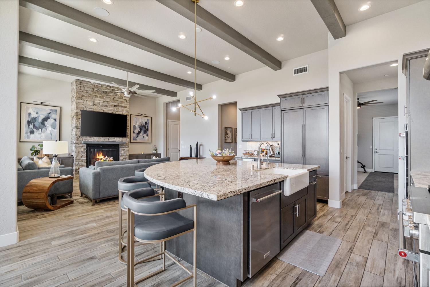 974 Ridgeline Rd W, Madera, CA 93636