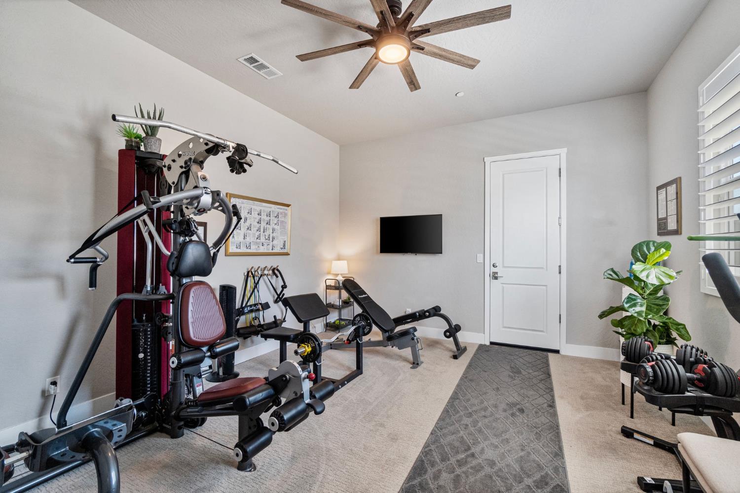 974 Ridgeline Rd W, Madera, CA 93636