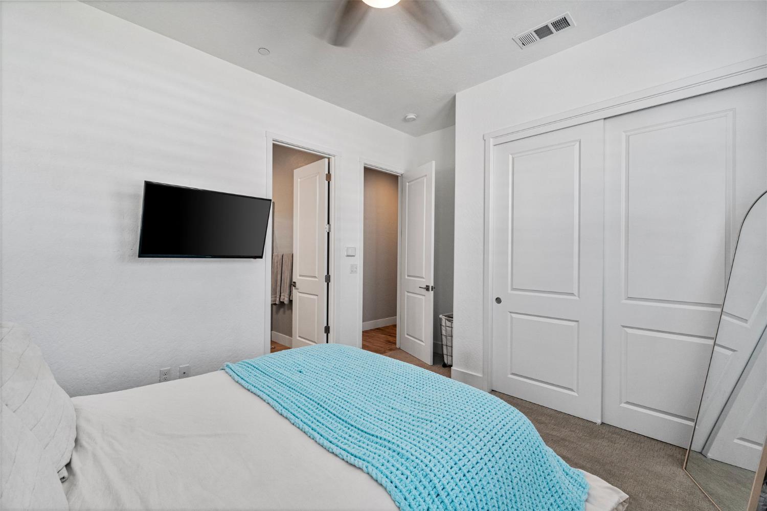 974 Ridgeline Rd W, Madera, CA 93636