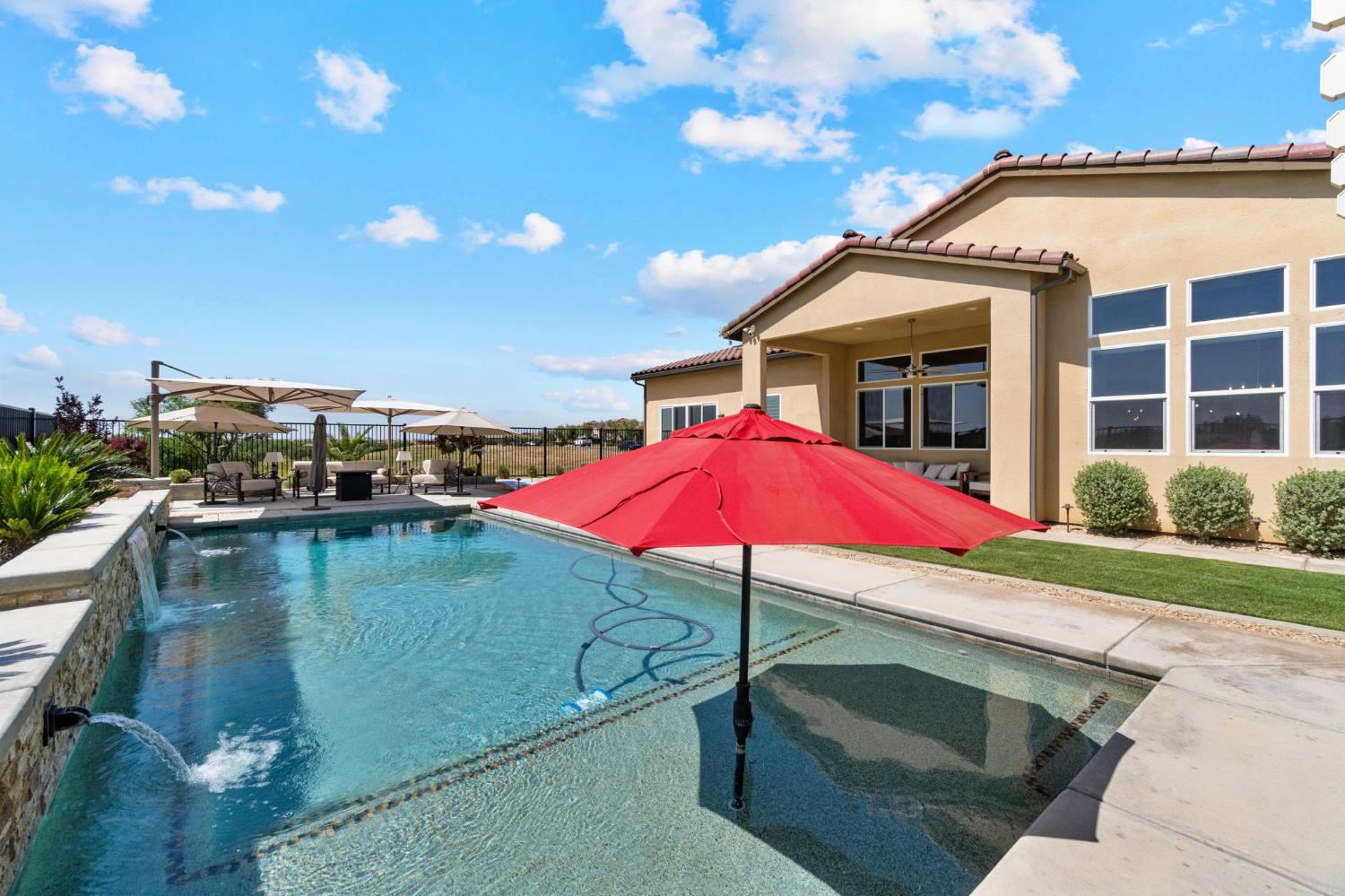 974 Ridgeline Rd W, Madera, CA 93636