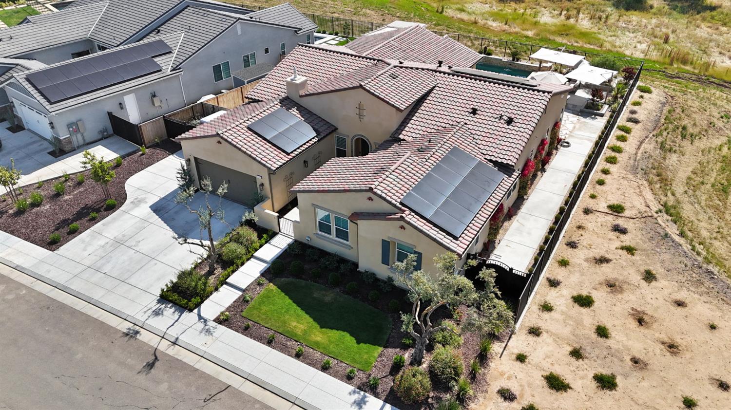 974 Ridgeline Rd W, Madera, CA 93636