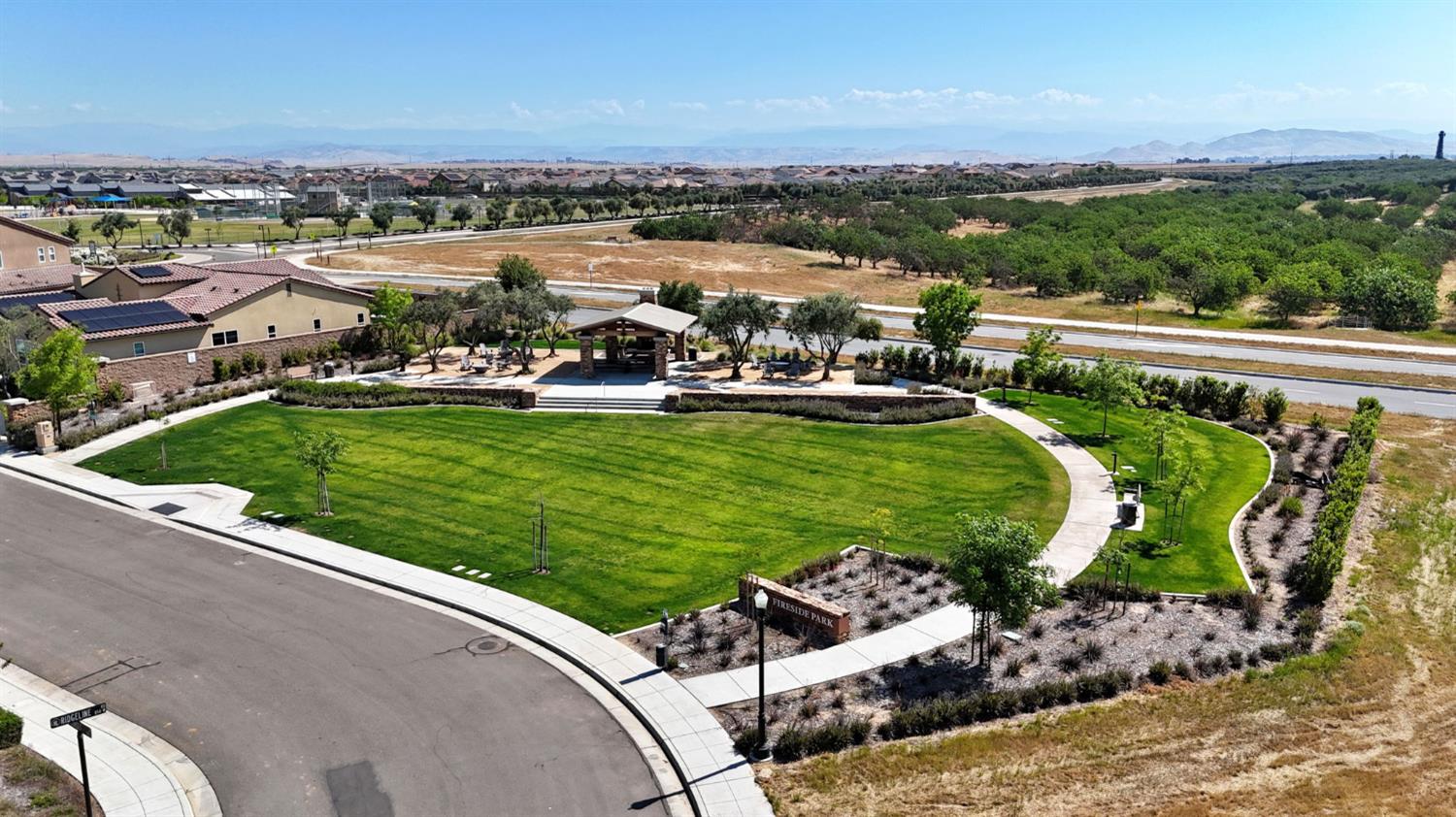 974 Ridgeline Rd W, Madera, CA 93636