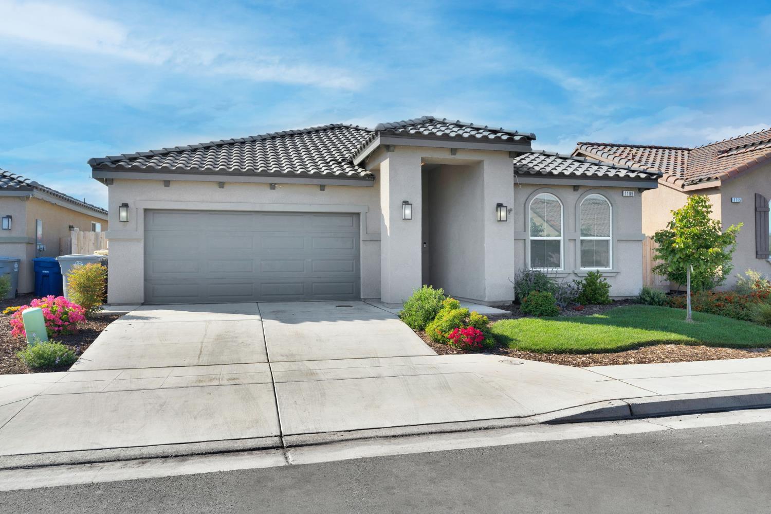 1109 Wasatch Dr, Madera, CA 93638