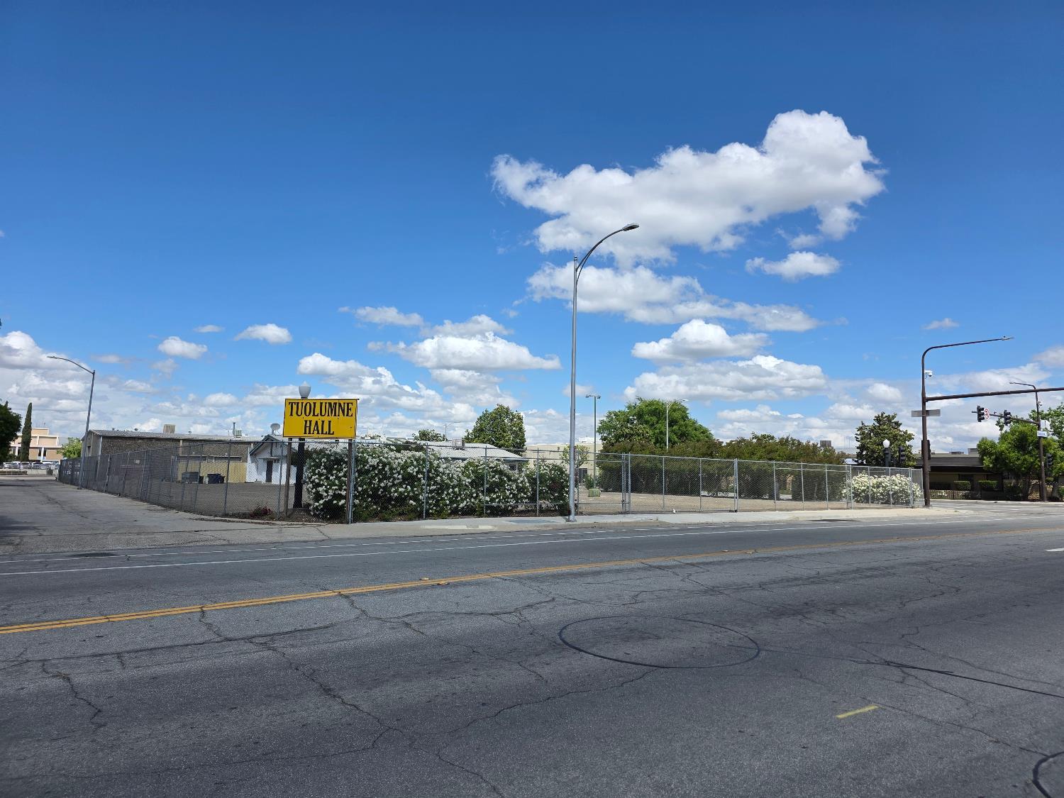 1445 Tuolumne St, Fresno, CA 93706