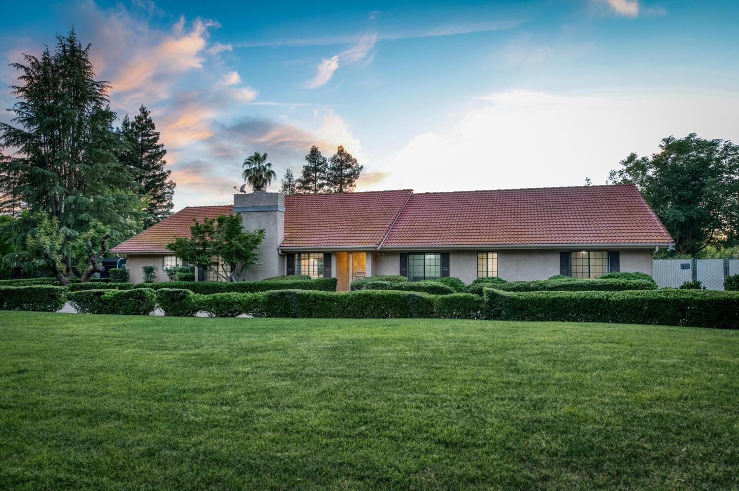 10684 Mountain View Dr, Madera, CA 93636