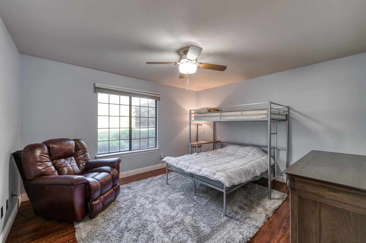 10684 Mountain View Dr, Madera, CA 93636